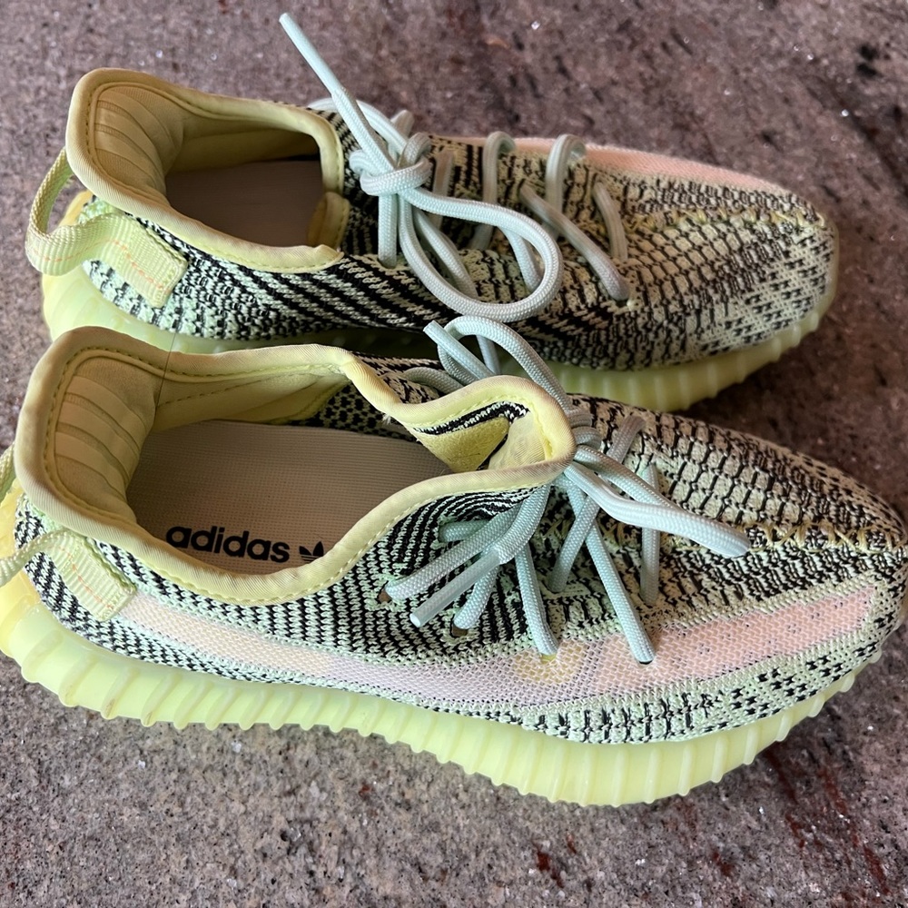 Yeezy Boost 350 size male 4 used